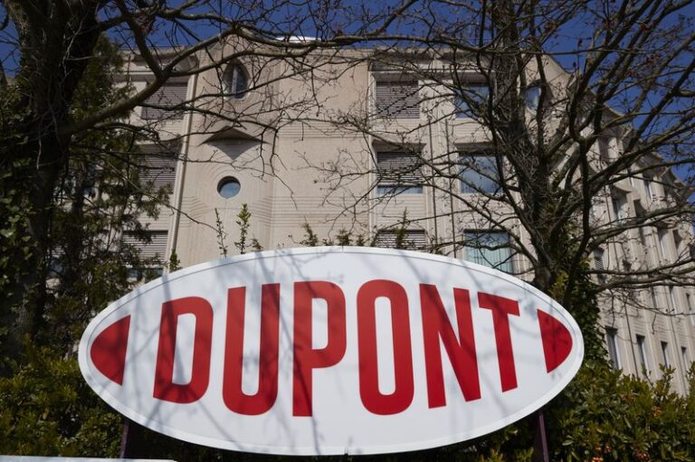 DuPont no longer separates the water business, moving forward with the electronics spinoff