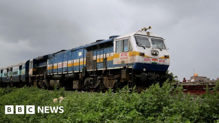 11 dead as passengers flee train fire in India