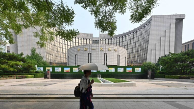 Why did China’s central bank stop buying bonds?