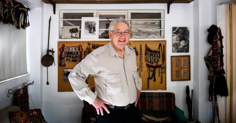 Clinton Bailey, the American-Israeli who preserved the Bedouin culture, died at the age of 88.