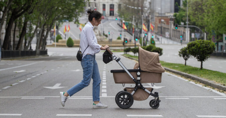 Single parents must receive as much paid leave as couples, according to Spanish court rules