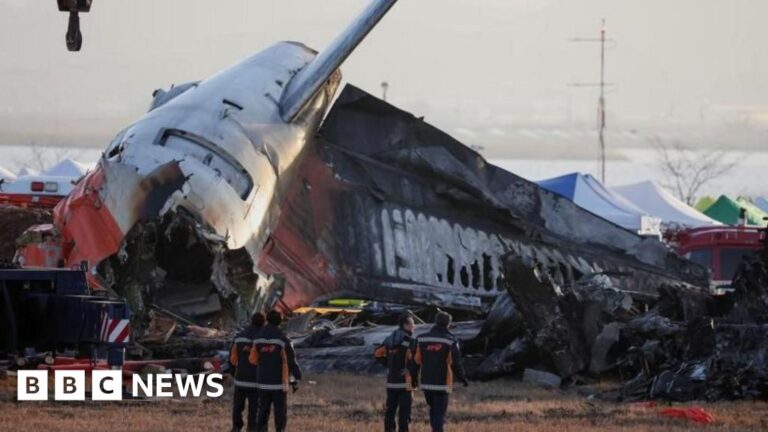 The last minutes of the South Korean air crash recorders have been lost.