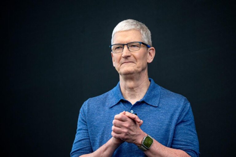 Apple CEO Pay Increases 18%; The company opposes the anti-discrimination measure