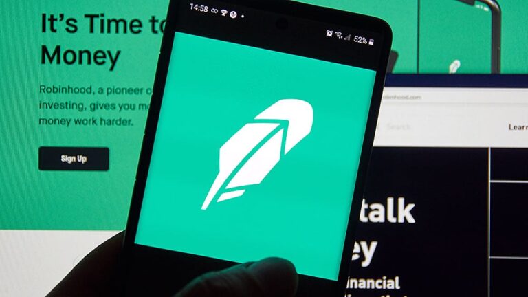 Robinhood stock is booming as it gets the best financial and best crypto listings.