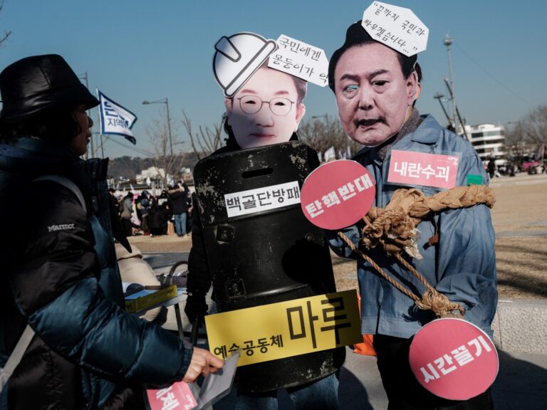 Thousands protested in South Korea when Yun resisted his second arrest attempt Political news