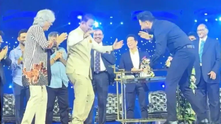 Sunil Gavaskar stole the show with his dance moves at the Wankhede 50th anniversary celebrations.