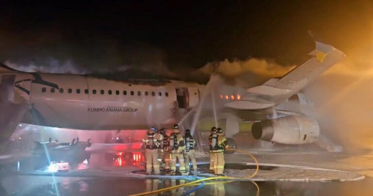 The air plane in the aircraft, seven people left seven people with seven people in Gemport Airport