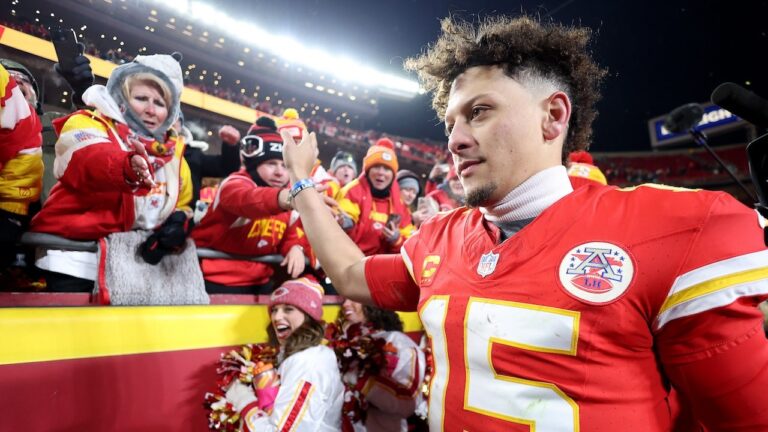 Patrick Mahomes leads Chiefs to AFC title game as Kaitlyn Clarke, Taylor Swift cheer after daughter’s birth.