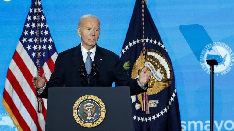 Biden’s last-minute constitutional amendment slammed by legal experts: ‘ridiculous and irrelevant’