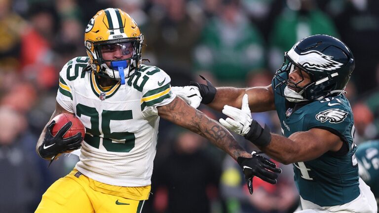 The Packers’ Kayson Nixon argued the Eagles should have been penalized for a foul early in the wild-card round.