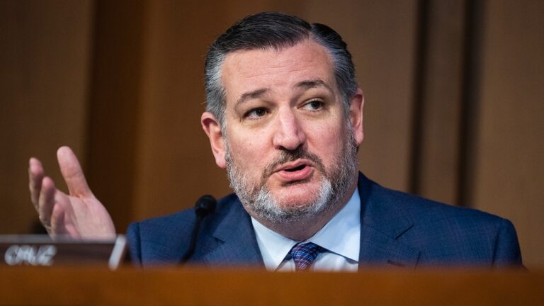 Senator Cruz has reintroduced a bill to exempt tips from federal income taxes