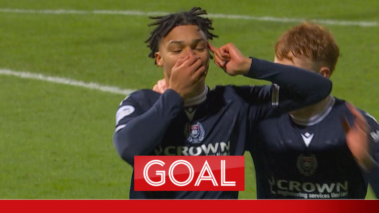 Adewumi stuns Rangers to give Dundee an early lead!